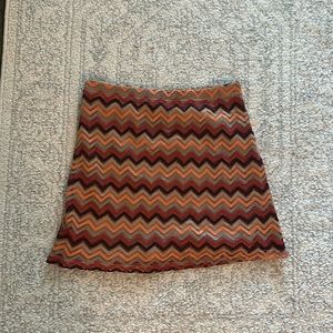 Cute brown skirt with pattern